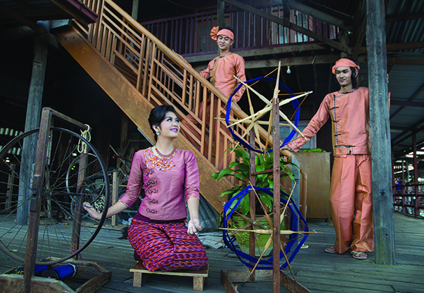 Khit Sunn Yin" Lotus,Silk & Cotton Hand Weaving Centre Khit Sunn Yin" Lotus,Silk & Cotton Hand Weaving Centre